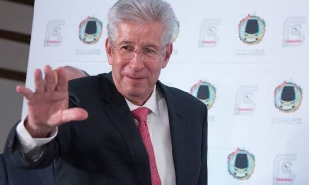 Gerardo Ruiz Esparza sufrió infarto cerebral
