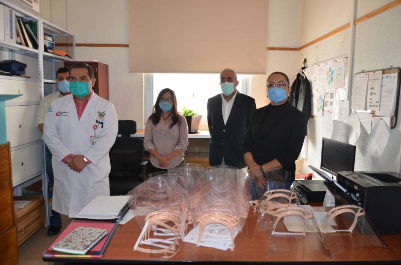 Investigadores del ITP diseñaron protectores faciales para personal del HG de Pachuca