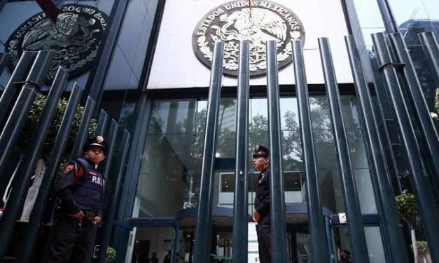 FGR genera polémica en redes sociales por contestarle a usuaria