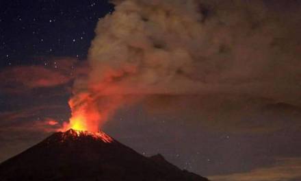 15 volcanes registraron explosiones en la misma noche