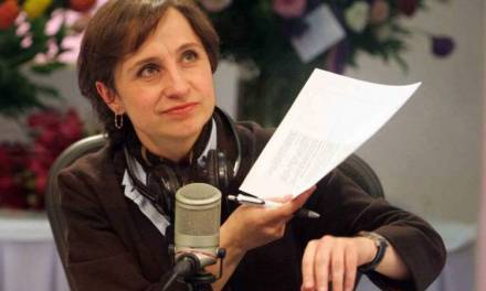 Denuncia Carmen Aristegui ataques en su contra en redes sociales