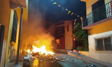Tras información falsa sobre COVID-19, habitantes en Chiapas causan desmanes