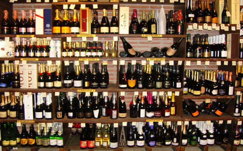 Negocios que almacenen o distribuyan alcohol requieren licencia de la Sedeco Pachuca