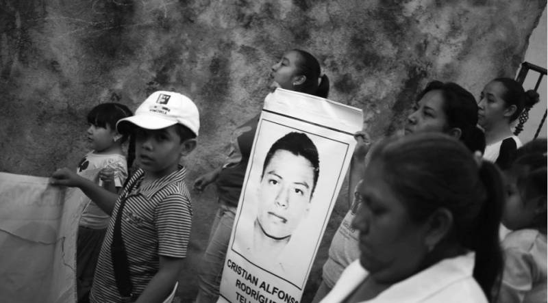 Identifican a uno de los 43 desaparecidos de Ayotzinapa