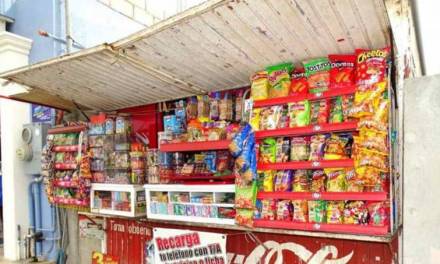 Prohíbe Oaxaca vender comida chatarra a menores de edad