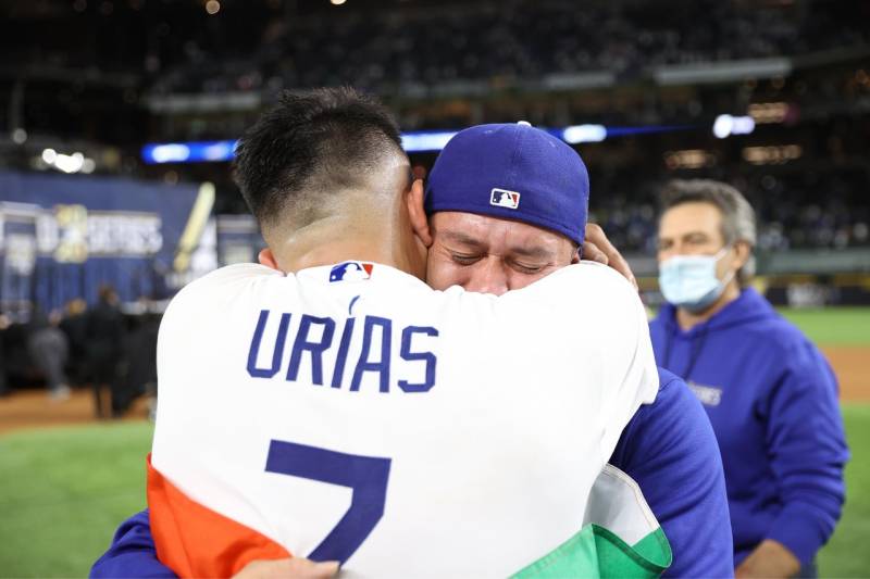 Urías y González ganan Serie Mundial con los Dodgers