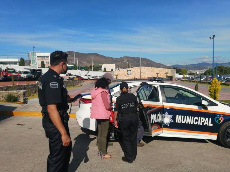 Policía Municipal de Pachuca rescata y asiste a mujer extraviada en Puebla