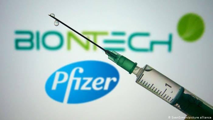Pfizer y Biotech declaran 95 por ciento de eficacia en su vacuna
