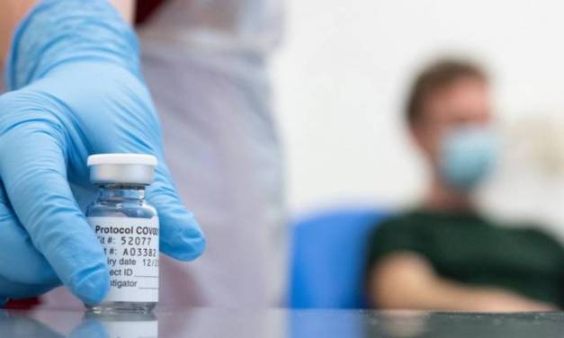 Cofepris aprobaría aplicación de vacuna de AstraZeneca en México