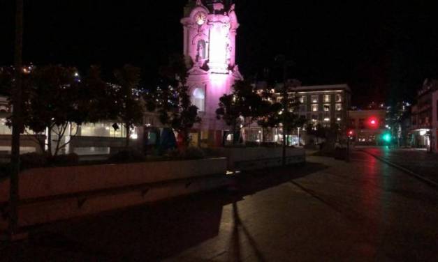 Sin funcionar, luminarias de Plaza Independencia