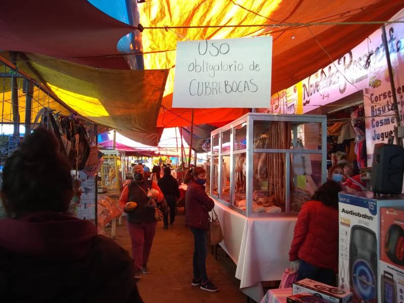 Suspenden tianguis y actividades del mercado municipal en Agua Blanca