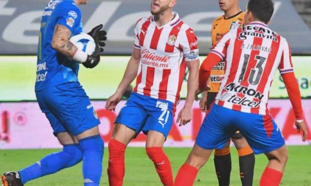 Pachuca dejó escapar su primera victoria