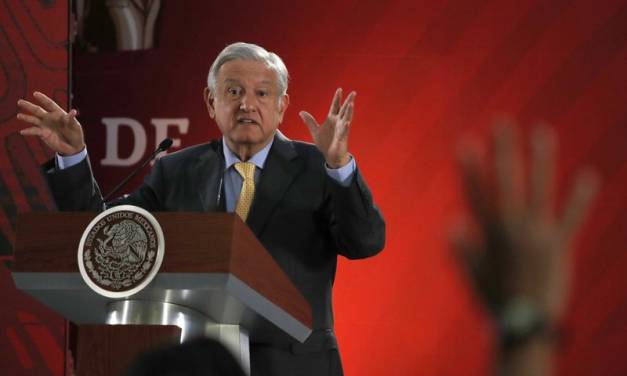 Revoca TEPJF al INE sobre expresiones políticas de AMLO