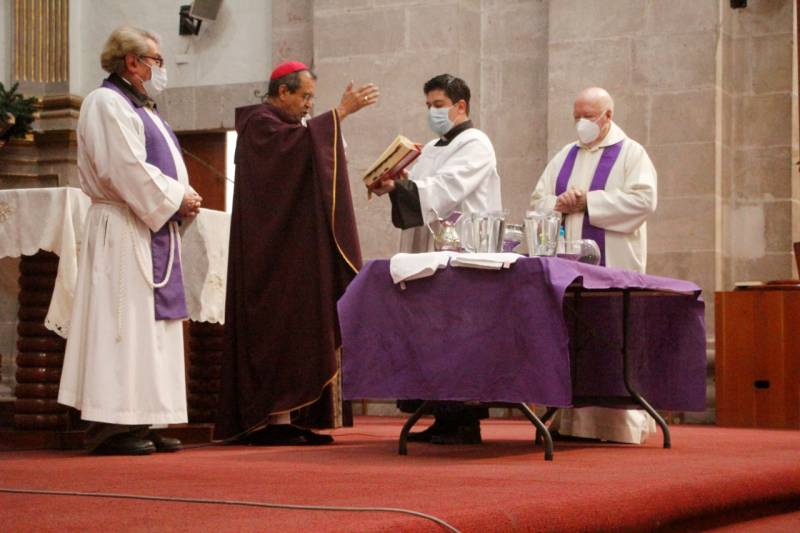 Iglesia Católica ofreció ceniza «para llevar» para celebrar el inicio de la cuaresma