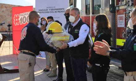Estrena Pachuca un camión de bomberos y una ambulancia