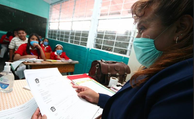 Personal de escuelas particulares de Hidalgo, sin fecha para vacunación