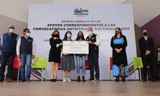 Recibieron apoyos artistas de Pachuca