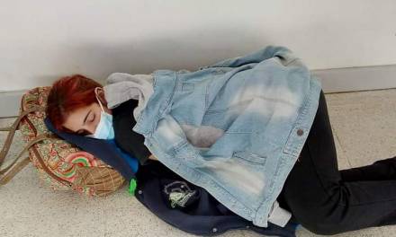 Joven muere por Covid en espera de una cama en Argentina