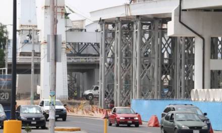 Constructoras del puente atirantado no participaron en la línea del metro colapsada