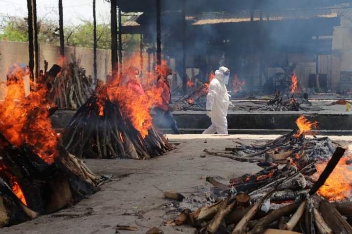 Estiman 4 millones de indios muertos