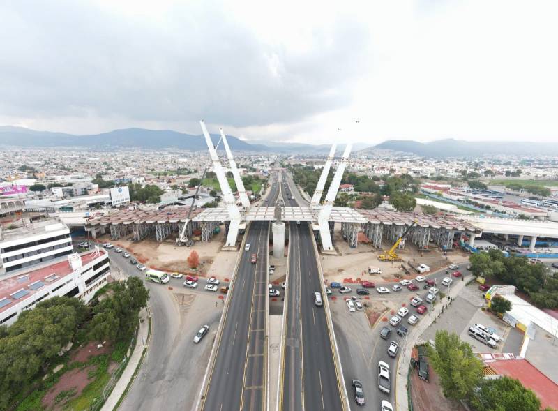 Por obras del puente atirantado reducirán circulación en Felipe Ángeles