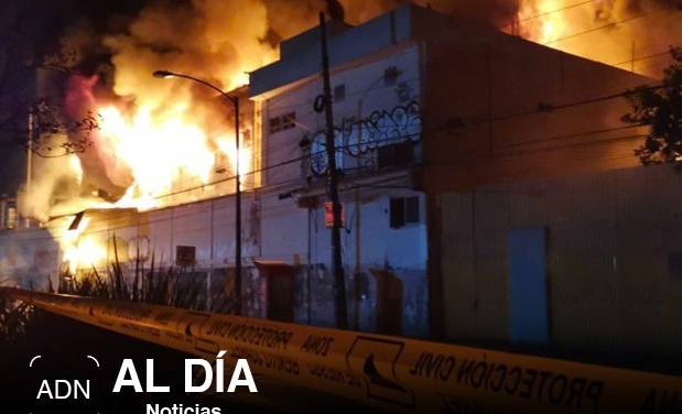 Se registra incendio en local comercial