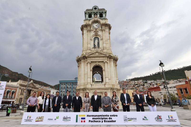 Pachuca firma hermandad con municipios de Ecuador