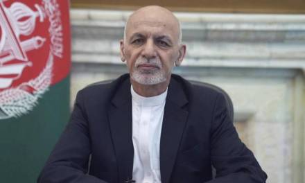 Presidente de Afganistán abandona su país por avance talibán
