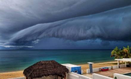 Alerta roja en Los Cabos por huracán Olaf