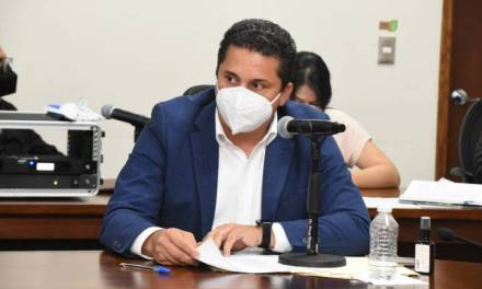Exhortan al alcalde de Calnali, Isaid Acosta a seguir trabajando en beneficio de la población