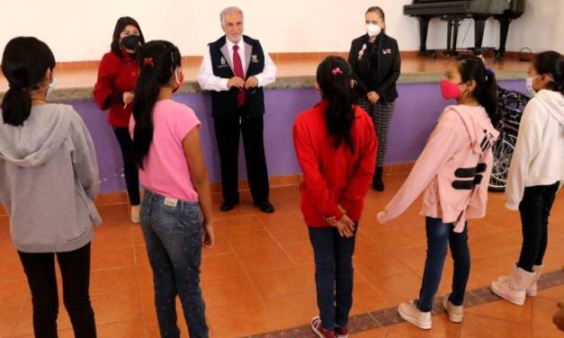 Entregan 27 bicicletas a residentes del Centro Asistencial Casa de la Niña