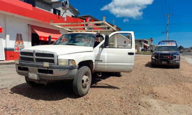 Recuperan policías estatales camioneta robada