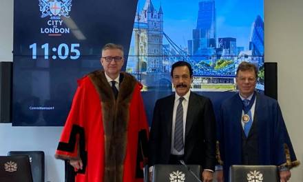 Omar Fayad, primer mexicano en ganar el premio «Freedom of the City of London»
