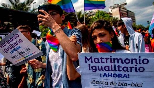 Aprueban el matrimonio igualitario en Chile