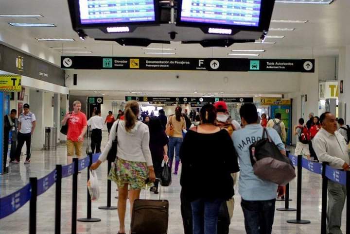 México anuncia a varios países que no habrá restricciones de viaje por Omicrón