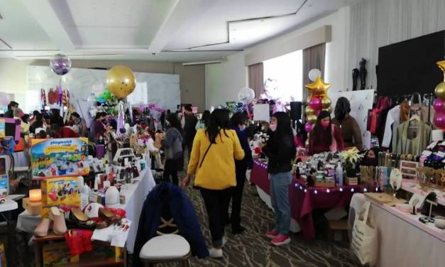 Emprendedoras hidalguenses ofrecen sus productos en expo