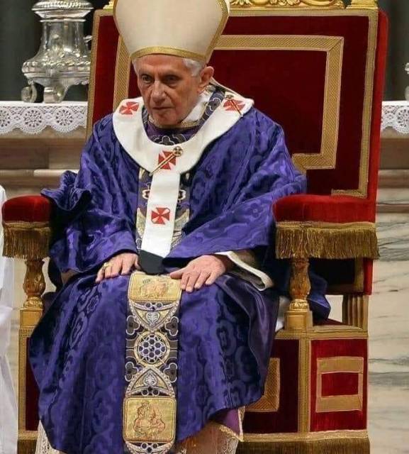 Benedicto XVI es investigado por encubrimiento de abuso de menores