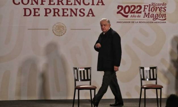 AMLO anuncia creación de empresa para explotar litio en México