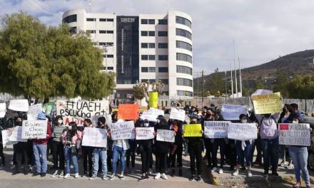 Alumnos de la UAEH exigen regresar a clases presenciales