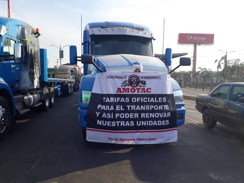 Paro de transportistas afecta a vías carreteras de Hidalgo