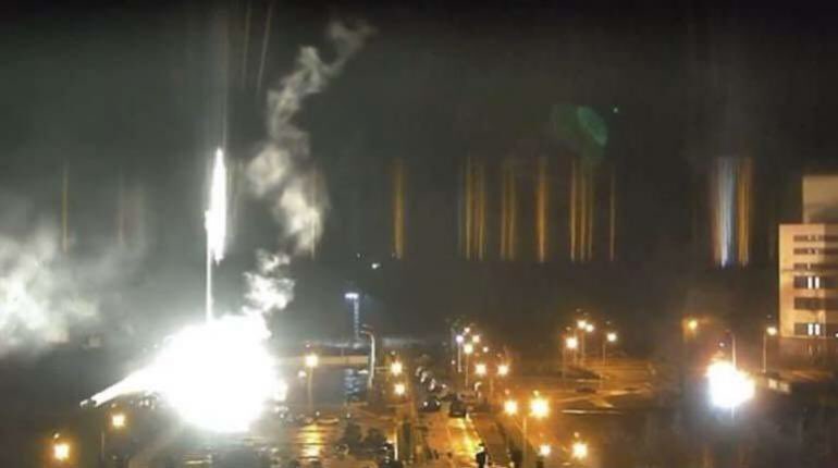 Rusia bombardea planta nuclear de Ucrania