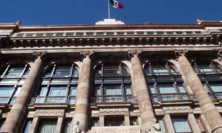 Adelanta AMLO a Banxico y anuncia aumento en tasa de interés
