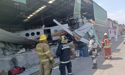 Avionetazo deja 3 muertos y 5 heridos en Morelos