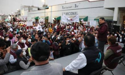 Al grito de “gobernador, gobernador” Mineral de la Reforma recibe a Julio Menchaca