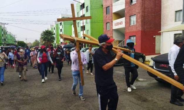 Alta afluencia en viacrusis de El Plamar