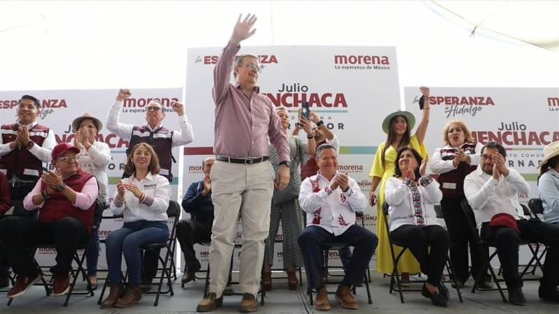 Candidatean a Ebrard para el 2024 en su visita a Hidalgo