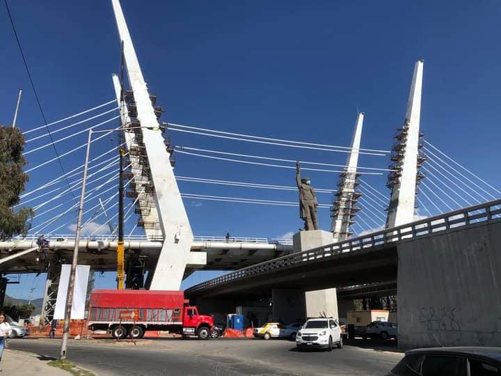 Instalarán semáforos en glorieta del Puente Atirantado