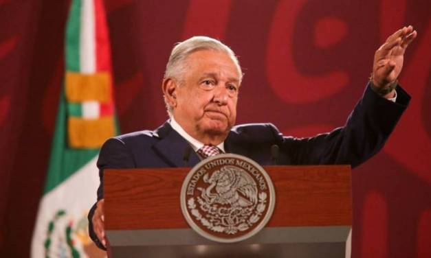 AMLO planteará al SAT eliminar la Constancia de Situación Fiscal