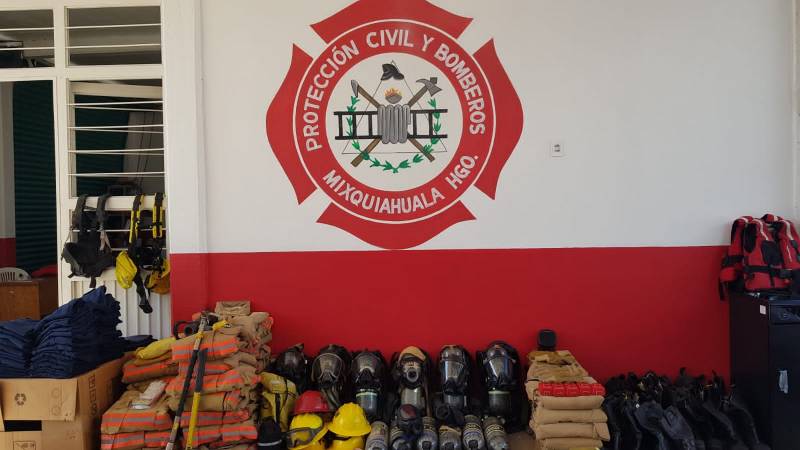 PC y bomberos reciben equipo de protección personal de Mixquiahuala
