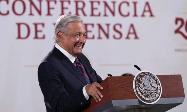 AMLO propone quitar “Estatua de la Libertad” si Assange no recibe indulto